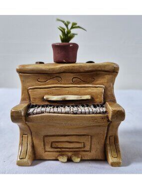 Vintage Pendelfin Piano with Potted Plant Hand-Painted Stonecraft England 1965